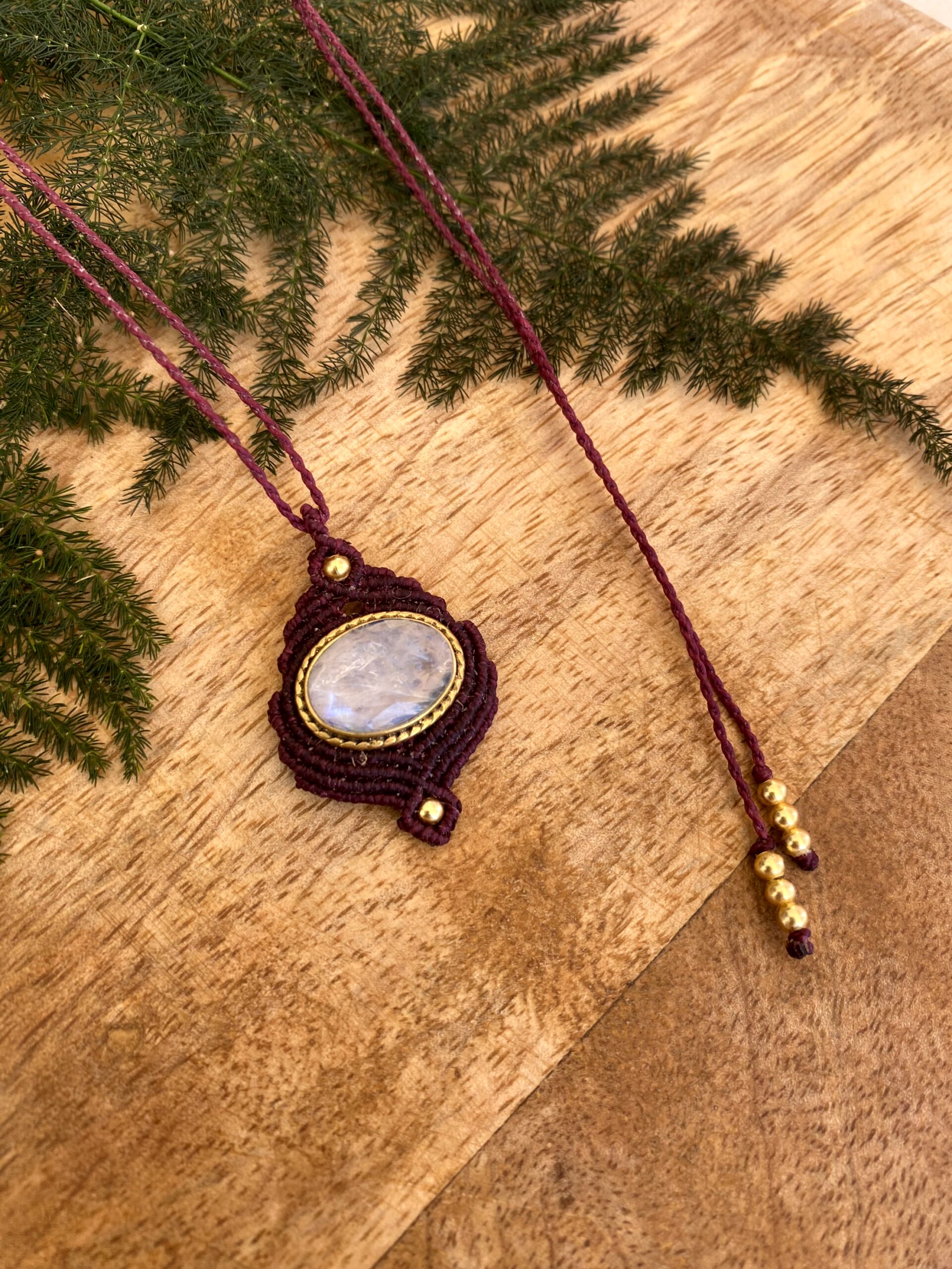 Collar ÚNICA, en macramé y piedra luna - Imagen 3