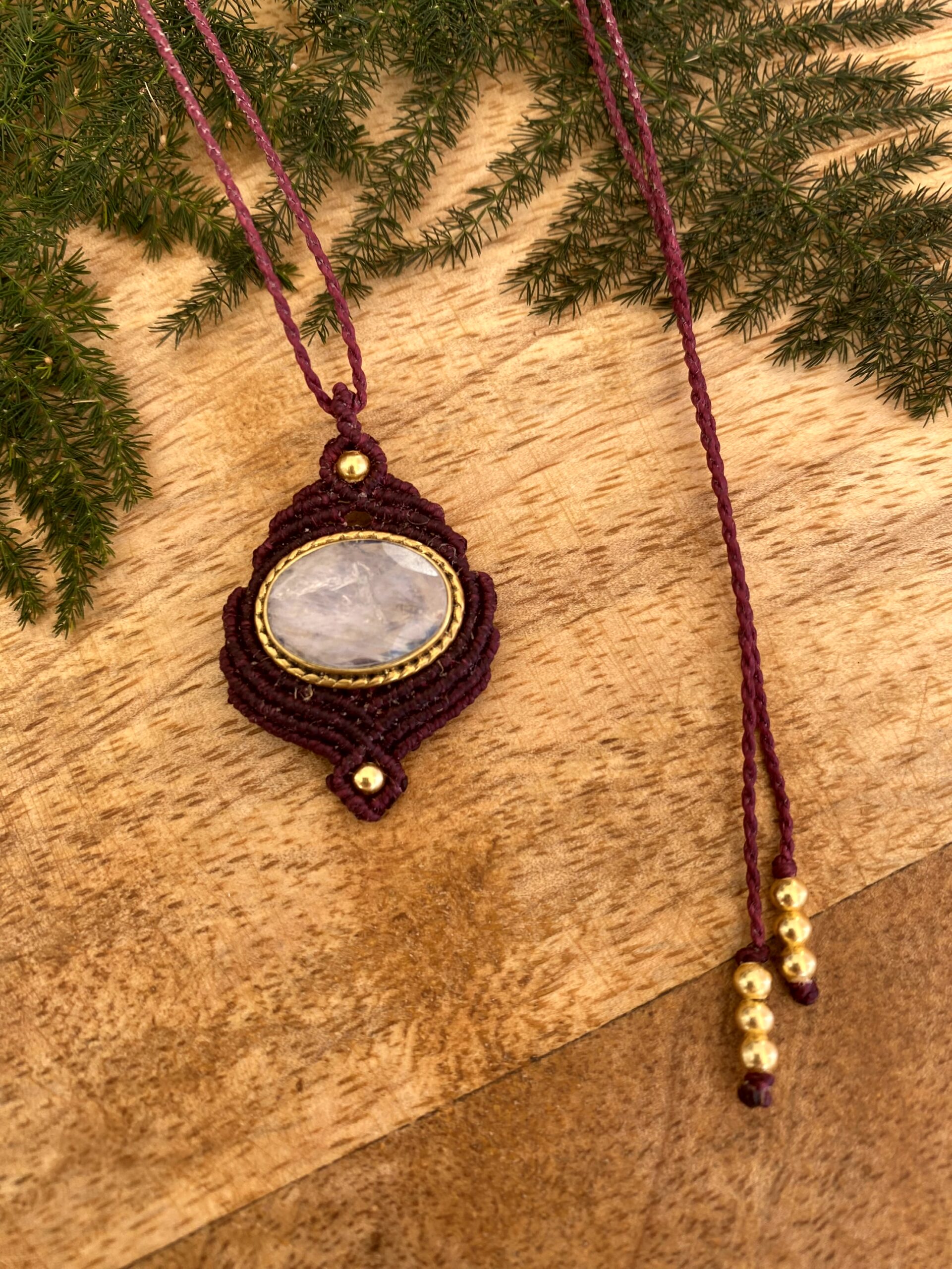 Collar ÚNICA, en macramé y piedra luna - Imagen 2